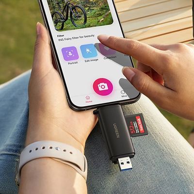 3. Czytnik kart Ugreen 2w1 USB-C / USB-A SD 4.0 UHS-II - czarny