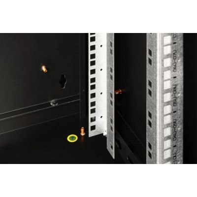 30. Szafa sieciowa wisząca Unique 19" 12U rack 600x450, drzwi szyba, czarny, niedzielona, złożona, 100kg