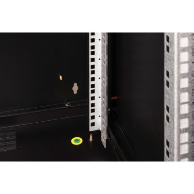 18. Digitus Szafa sieciowa wisząca Unique 19" 20U rack 600x600, drzwi szyba, czarny, niedzielona, złożona, 100kg