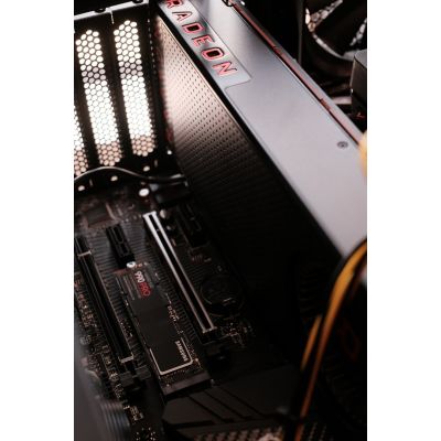 8. Dysk SSD Samsung 990 PRO PCle 4.0 NVMe M.2 1TB