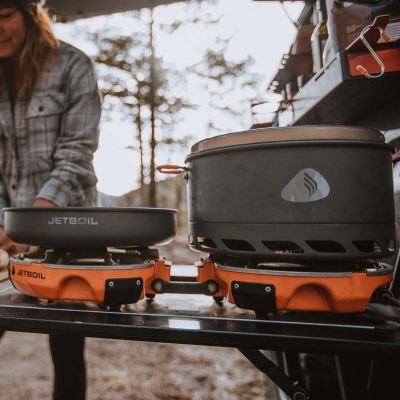 9. Zestaw do gotowania Jetboil Genesis Basecamp Cooking System - carbon