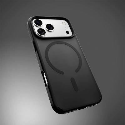 8. Etui Puro Gradient TPU kompatybilne z MagSafe na iPhone 17 Pro - czarne