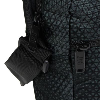6. Torba na ramię Ryan Caterpillar MILLENNIAL Black Streamline (84058-661)