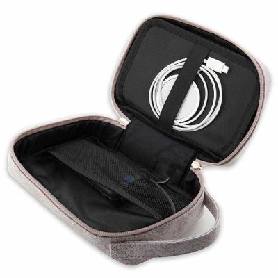 5. Torba organizer Guess 4G Printed Stripes - różowa