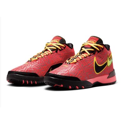 3. Buty Nike LeBron NXXT Genisus Bright Crimson - HF0712-600