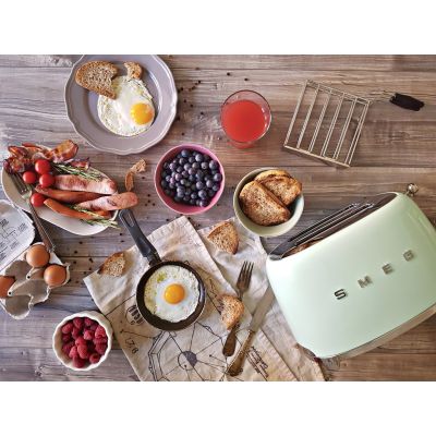 12. Toster SMEG TSF01PGEU pastelowy zielony