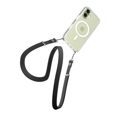 8. Etui Spigen Ultra Hybrid MagSafe na iPhone 17 - białe