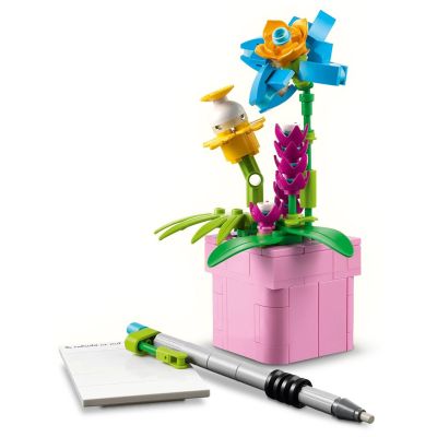 11. LEGO Creator 3w1 31169 - Maszyna do pisania z kwiatami
