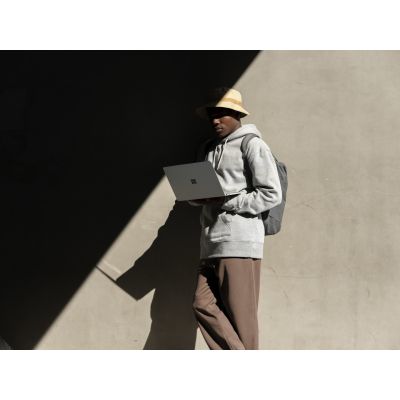 14. Microsoft Surface Go i5 10th/8GB/256G Win10 PRO