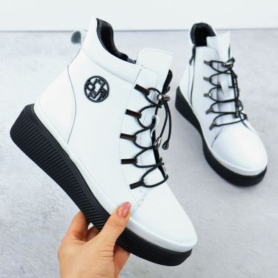 2. Skórzane botki damskie na koturnie białe Filippo DBT7416