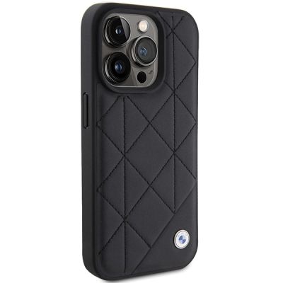 4. Etui BMW Leather Quilted na iPhone 15 Pro Max - czarne