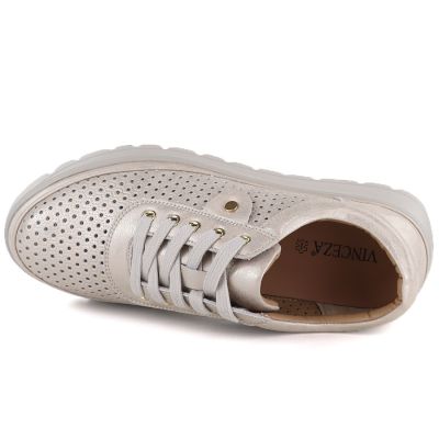 3. Skórzane półbuty damskie ażurowe złote Vinceza 79629