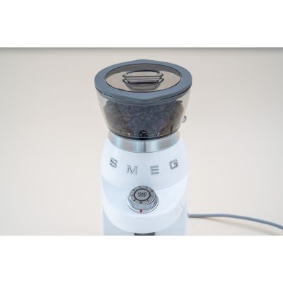 17. Smeg CGF03WHEU młynek do kawy 150 W Biały