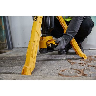 14. Lampa teleskopowa na trójnogu DeWalt DCL079-XJ (3000 lm; Biały ciepły)