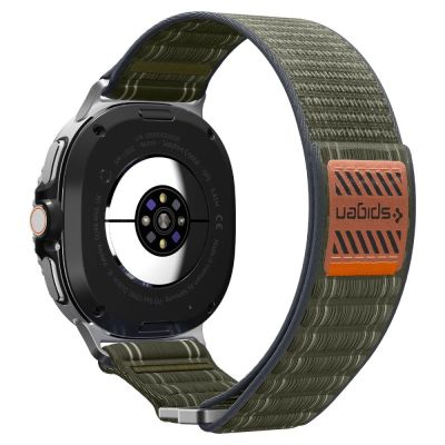 7. Pasek Spigen WBF0 na Samsung Galaxy Watch 40 / 44 / 46 mm - zielony