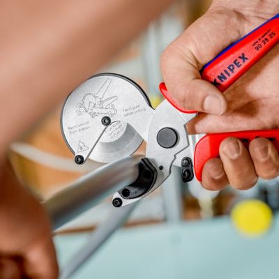 22. KNIPEX OBCINAK DO RUR KOMPOZYTOWYCH I PLASTIKOWYCH
