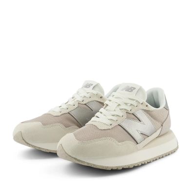 3. Buty New Balance W WS237MSB