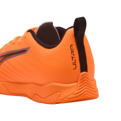 6. Buty piłkarskie Puma Ultra 6 Play IT Heat Fire Jr 108538 03