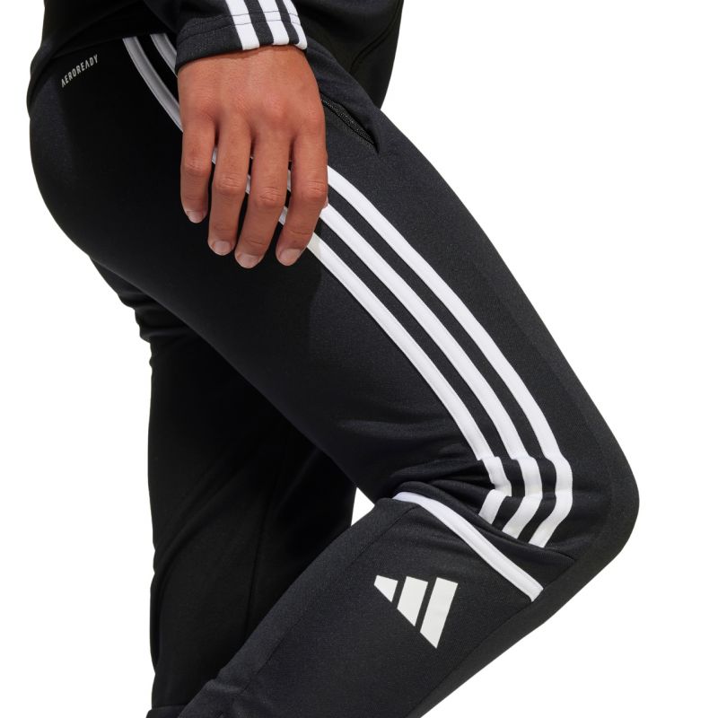 5. Spodnie adidas Squadra 25 Training Jr JE2777