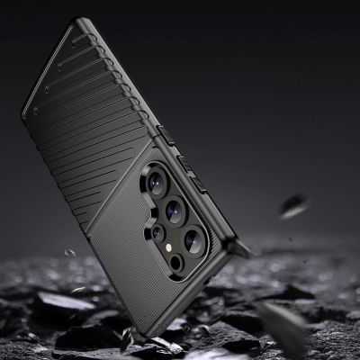 4. Thunder Case etui do Samsung Galaxy S25 Ultra silikonowy pancerny pokrowiec - czarne