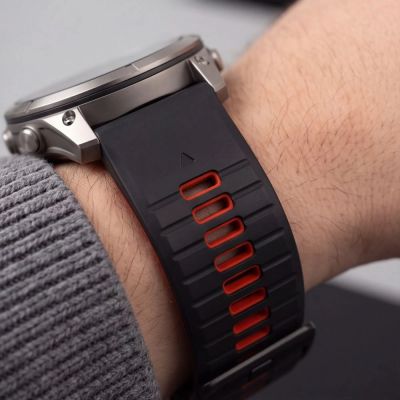 8. Pasek Tech-Protect Iconband Pro na Garmin Fenix 5X / 5X Plus / 6X / 6X Pro / 7X / 8 / 8 Pro / 9 / 9 Pro (47 mm) - czarno-czerwony