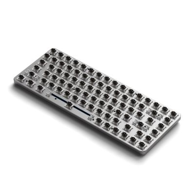 3. Bezprzewodowa Klawiatura Mechaniczna Satechi SM1 Slim Backlit Bluetooth