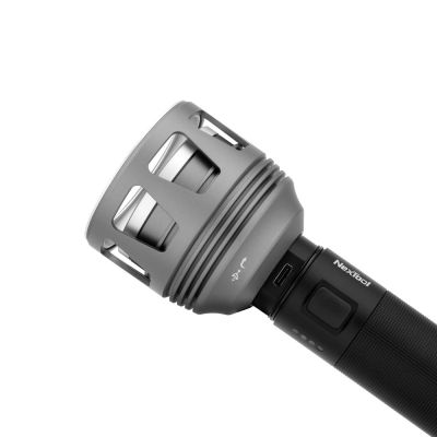 2. Latarka ledowa szperacz NexTool NE20168 3.600lm 450m 120h akumulator wodoodporna