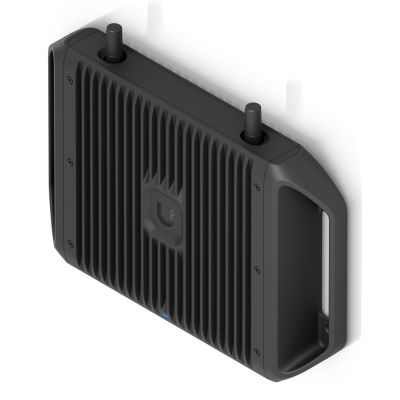 12. Ubiquiti UCG-Industrial gateway/kontroler 1000, 2500, 10000 Mbit/s