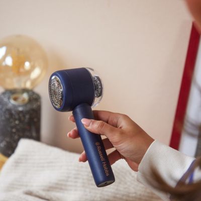 4. Golarka do ubrań 27660-56 RUSSELL HOBBS