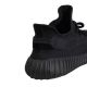 5. Buty sportowe męskie Adidas Yeezy Boost 350 V2 Onyx (2022/2023) - HQ4540