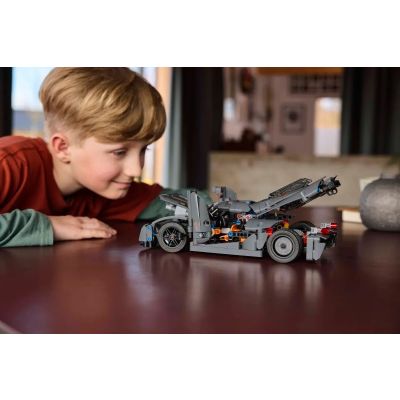 12. LEGO Technic 42173 Szary hipersamochód Koenigsegg Jesko Absolut