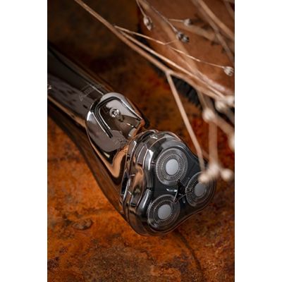 11. Golarka CAMRY CR 2925