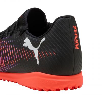 3. Buty piłkarskie Puma Future 8 Play TT M 108378 01