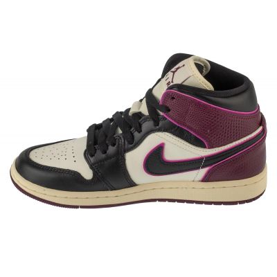 2. Buty Nike Air Jordan 1 Mid SE W FQ7818-101