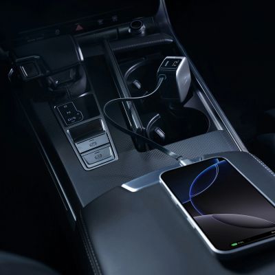 23. Ładowarka samochodowa Cuktech CC903P 100 W z wyświetlaczem i zwijanym kablem USB-C 70 cm - szara