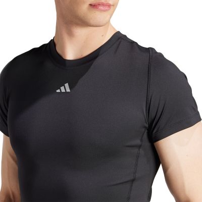 9. Koszulka adidas Techfit Aeroready Short Sleeve M IS7606
