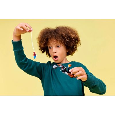 2. LEGO Marvel Super Heroes 76335 Motocykl Upiornego Jeźdźca