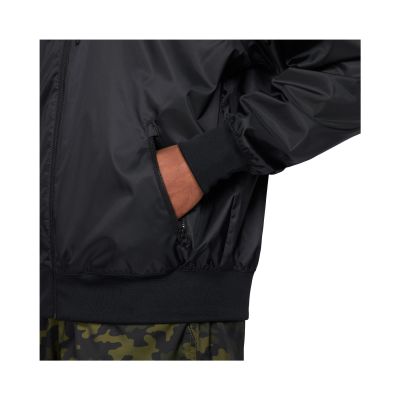 5. Kurtka Nike NSW Heritage Windrunner M DA0001-010