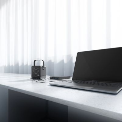 26. Powerbank Cuktech 300W 40000mAh z ładowaniem bezprzewodowym 2x USB-C + 2x USB-A - czarny