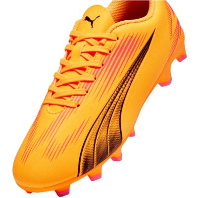 10. Buty piłkarskie Puma Ultra Play FG/AG Jr 107775 03