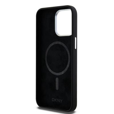 7. Etui DKNY Liquid Silicone Small Metal Logo MagSafe na iPhone 15 Pro Max - czarne