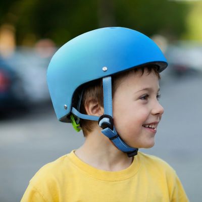 6. Kask rowerowy BMX/hulajnoga Wozinsky 54-58 cm - gradient niebieski
