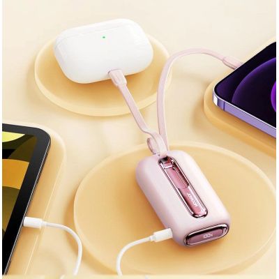 12. Joyroom mini powerbank 10000mAh Colorful Series 22.5W z 2 wbudowanymi kablami USB C i Lightning różowy (JR-L012)