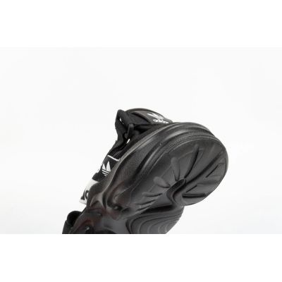 16. Sandały adidas Magmur Sandal W EF5850