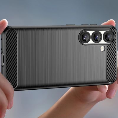 6. Etui Carbon Case elastyczne silikonowe na Realme 14 5G - czarne