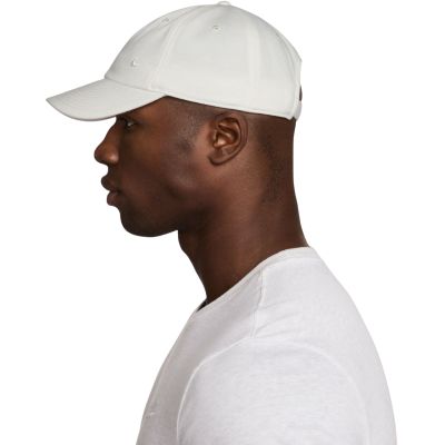 5. Czapka z daszkiem Nike Club biała FZ5698 133