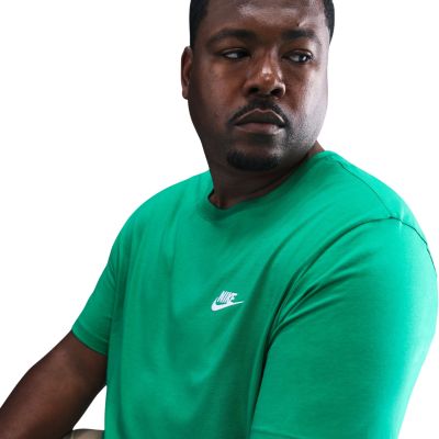 11. Koszulka męska Nike Club Tee zielona AR4997 324