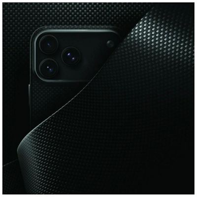 7. Etui UNIQ Keva EDGE Magclick Charging na iPhone 18 Pro / 17 Pro - czerwone