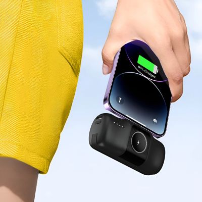 15. Mini powerbank Wozinsky WF16-YCS 5000mAh 15W USB-C z wbudowanym kablem USB-C i ładowarką do Apple Watch - czarny
