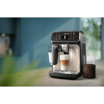 19. Ekspres ciśnieniowy PHILIPS EP5547/90 LatteGo